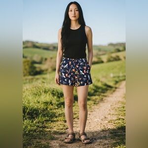 The North Face Floral Hiking Shorts Womens Medium Navy Corpcore
